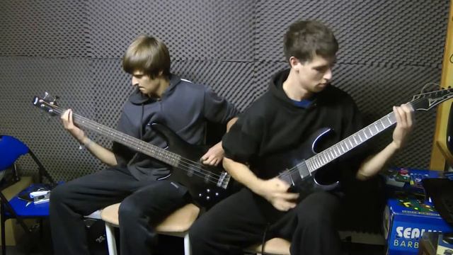 Billy Talent - Fallen Leaves (bass and guitar cover) смотреть онлайн