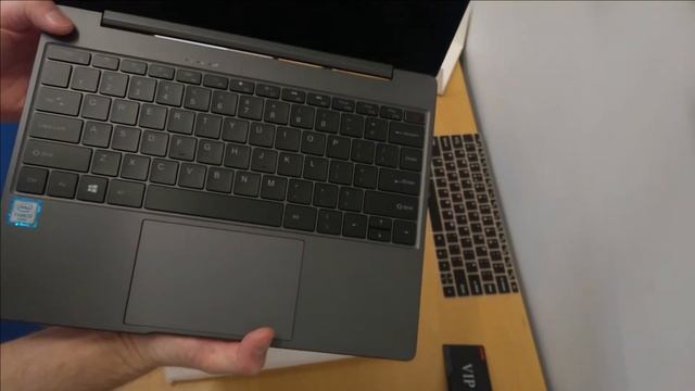 A look at Chuwi CoreBook Pro Intel i3 laptop. смотреть онлайн