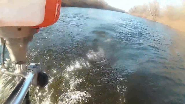 тест драйв мотора на лодке из фанеры. смотреть онлайн