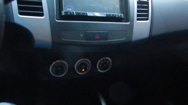 Mitsubishi Outlander 2.4 4X4 16V (Gasolina) Automático 2011 смотреть онлайн