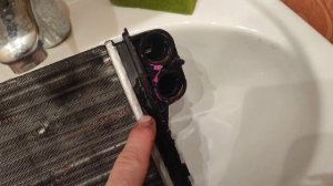 Радиатор печки Ларгуса приказал долго жить.