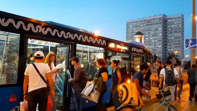 "Первый день работы Нефазов на маршруте е70!" Автобус Нефаз-5299-40-52 следует по маршруту е70 смотреть онлайн