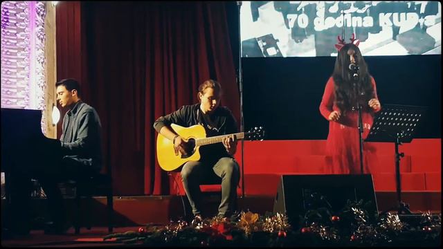 ZOE ŠESTAN (10 god.) vokal, DANIEL BRADARIĆ klavir, TONI DRANDIĆ gitara "ALL I WANT FOR CHRISTMAS" смотреть онлайн
