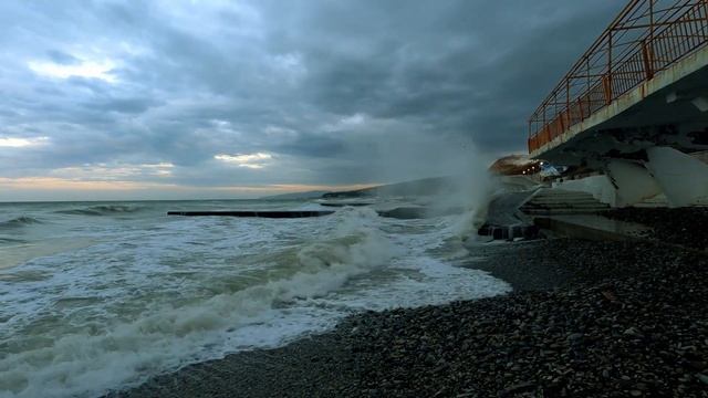 Ураган в Дивноморском.26.11.2023 смотреть онлайн