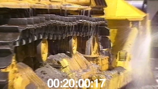 Робот трактор. Дезактивация Т 250, Komatsu. Ночная смена. Чернобыль 1986 г. смотреть онлайн