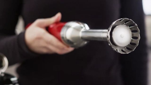 Bezdrátový tyčový mixér KitchenAid смотреть онлайн