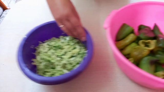 БОЛГАРСКИЙ ПЕРЕЦ ФАРШИРОВАННЫЙ КАПУСТОЙ В ТОМАТНОМ СОКЕ.КОНСЕРВАЦИЯ смотреть онлайн