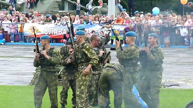 День ВДВ в Пскове. 2 августа 2013 смотреть онлайн