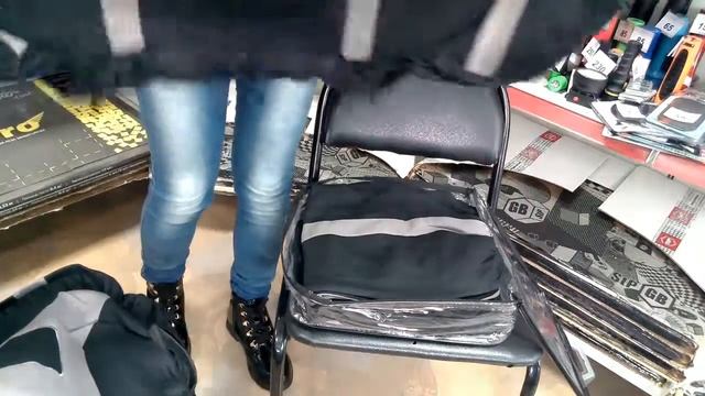 Универсальные чехлы для автомобильных сидений смотреть онлайн