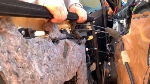 ТЛК Прадо 150: как разобрать обшивку передней двери.