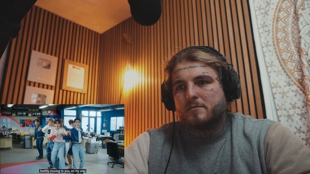 FIRST REACT To Stray Kids "CASE 143" M/V (I LOVE THIS!) смотреть онлайн