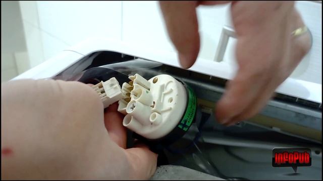 Reparare Eroare E03 masina de spalat rufe Candy смотреть онлайн