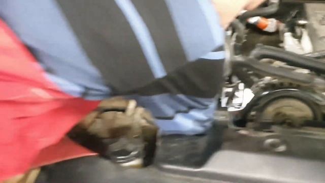 Lc150 3.0 201000км. Заметки. Замена термостата.