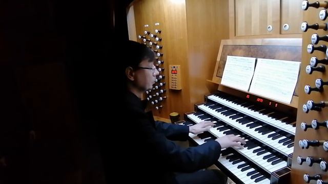 J.S.Bach - Prelude & Fugue G-dur BWV 550 / И.С.Бах - Прелюдия и фуга соль мажор / Stanislav Kalinin смотреть онлайн