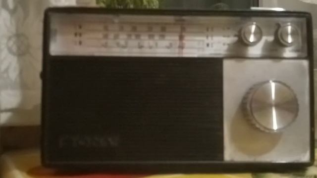 Приемник Sony 7R-76L выпуска до 1969 года, приём радиохулиганов на штатную магнитную антенну! часть смотреть онлайн