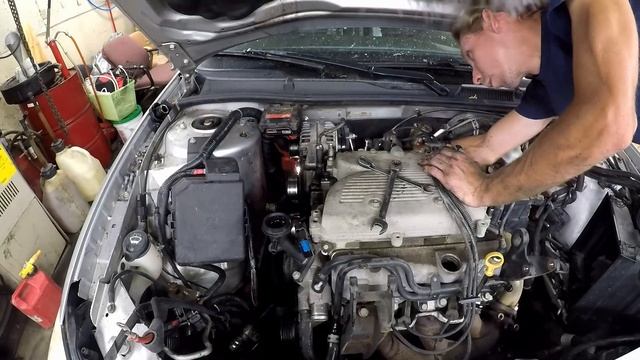 2004-2011 Chevy Impala 3.5L Motor Knock motor removal save hundreds of dollars by doing it yourself смотреть онлайн