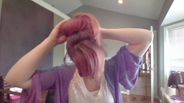 Daily Hairstyles // THE PERFECT BUN смотреть онлайн