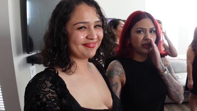 ASKING MY BESTIFRIENDS TO BE MY BRIDESMAIDS *EMOTIONAL* смотреть онлайн