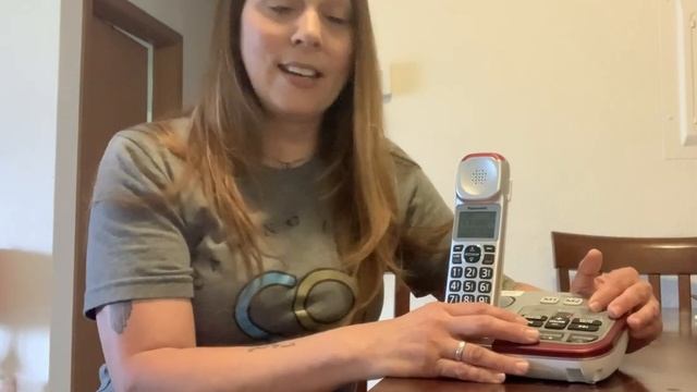 Tech Tuesday- Panasonic 450 Amplified Phone смотреть онлайн