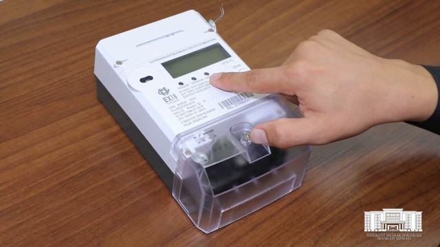 Работа новых электронных счетчиков, которые повсеместно устанавливают в столице смотреть онлайн