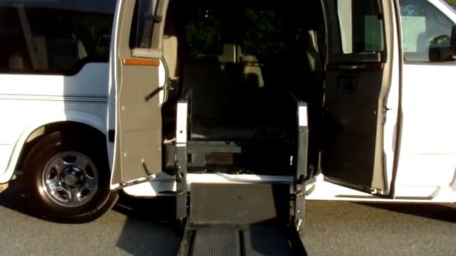 2005 Chevrolet Express 1500 - Wheelchair Van Conversion - Handicap Van - www.VantasticMobility.com смотреть онлайн