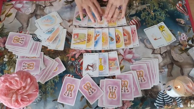 Que nous dit l'Oracle d' Aimée ? Des nouveautés à venir ? смотреть онлайн