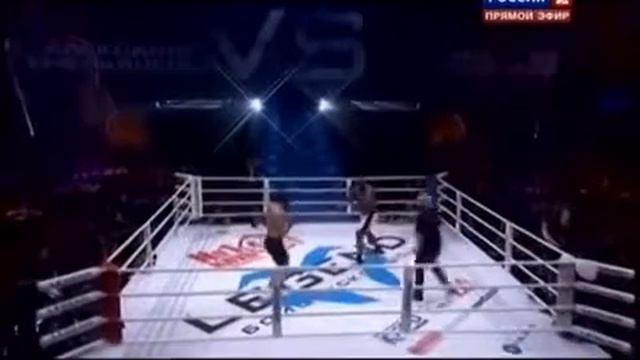 150 килограммов американца против Александра Емельяненко смотреть онлайн