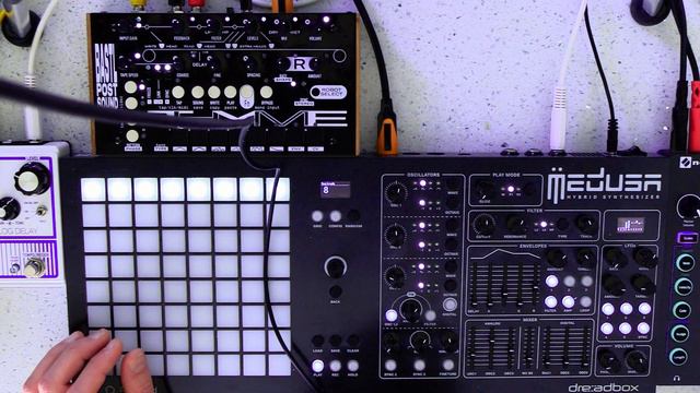 Random Techno 036 Dreadbox/polyend Medusa, Novation Circuit, Bastl Thyme (134bpm)