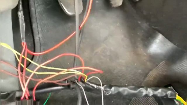 Instalação De Kit de vidro elétrico (Renault Clio) смотреть онлайн