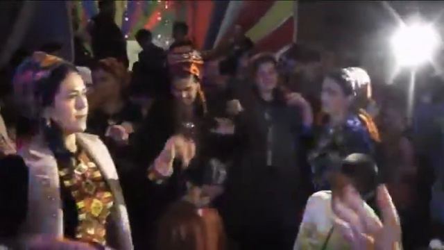Не унуда билйэн Довран Чалаев той. смотреть онлайн