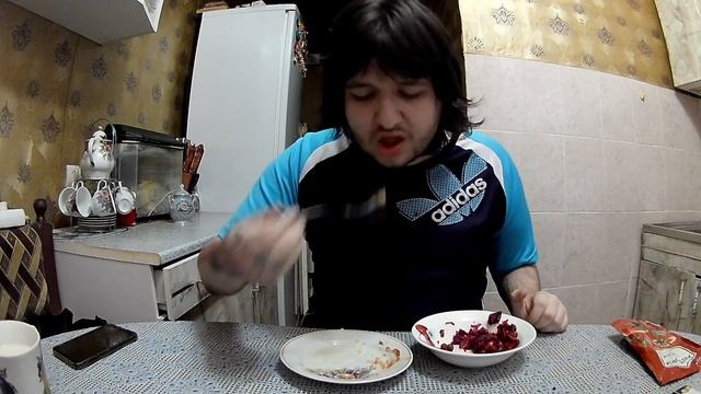 МУКБАНГ ПЮРЕШКА С КОТЛЕТКОЙ И ВИНЕГРЕТ