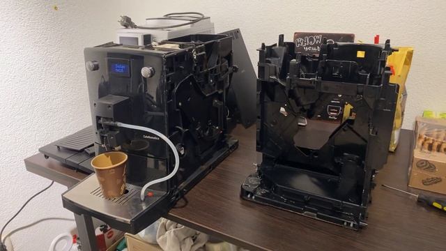 Nivona 757. Огляд конструкції і роботи кавомашини. Автокапучіно за невеликі кошти. смотреть онлайн