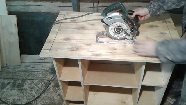 Самодельный распиловочный стол. Своими руками из паркетки. Часть 1. Homemade table saw 3 in 1. смотреть онлайн