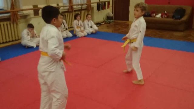 Работаем в парах. Детские тренировки. смотреть онлайн