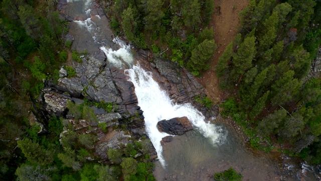 Lapland waterfall drone view Ravadasköngäs Lemmenjoki National Park in Finland смотреть онлайн