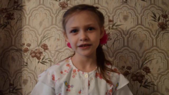 Страна читающая — Любовь Смотрова читает произведение «На лугу.» А. А. Блока смотреть онлайн