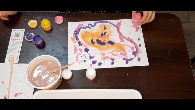 Рисуем красками на воде. смотреть онлайн