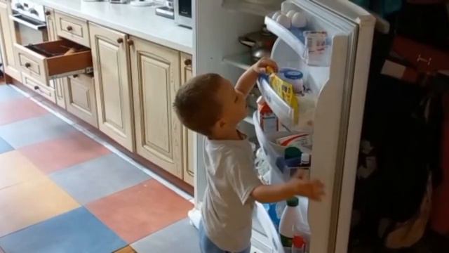 Vlog 8.06.23 Макс познает мир смотреть онлайн