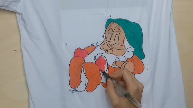 *Рисуем на одежде* ●НОВАЯ ЖИЗНЬ СТАРЫХ ВЕЩЕЙ ● Diy смотреть онлайн