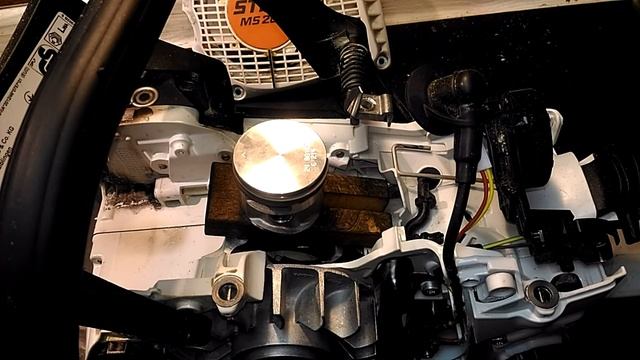 Stihl MS-261 "Легкая" ЦПГ,умирает легко смотреть онлайн