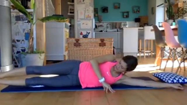 Vidéo 63, Pilates intermédiaire, 45', fessiers et dos смотреть онлайн