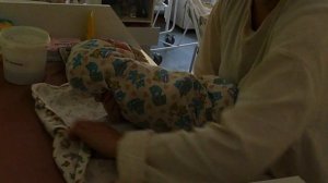Россия.Роддом.Уход за новорожденным ребёнком.