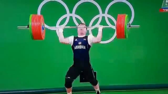 Weightlifters arm snap during olympic game смотреть онлайн