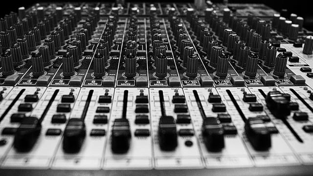 Бесплатная музыка без авторских прав // RetroVision - Campfire [NCS Release] смотреть онлайн