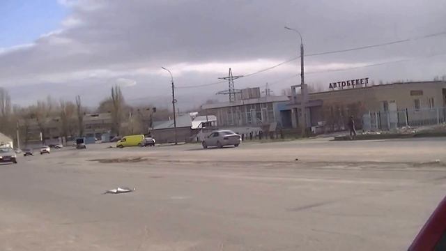 Тараз (Джамбул) Видео-панорама у Ворот Историко-культурного центра "Древний Тараз" на ул Ташкентска смотреть онлайн