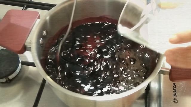 Конфитюр из черной смородины за 10 минут. Пошагово.