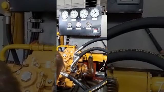 Проверка гидронасоса экскаватора CATERPILLAR 320DL стенде #гидравлика #экскаватора #cat #экскаватор смотреть онлайн