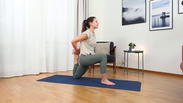 Yoga Soft Stretch - Rücken, Hüfte und Beine dehnen | 27 Min (Yoga Journey Tag 24) смотреть онлайн