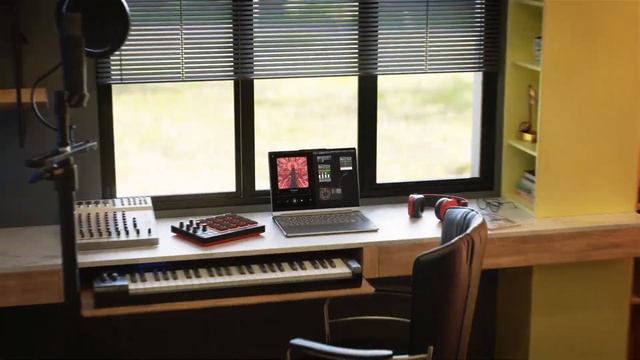 Yoga 9i Product Tour Video (2022) смотреть онлайн