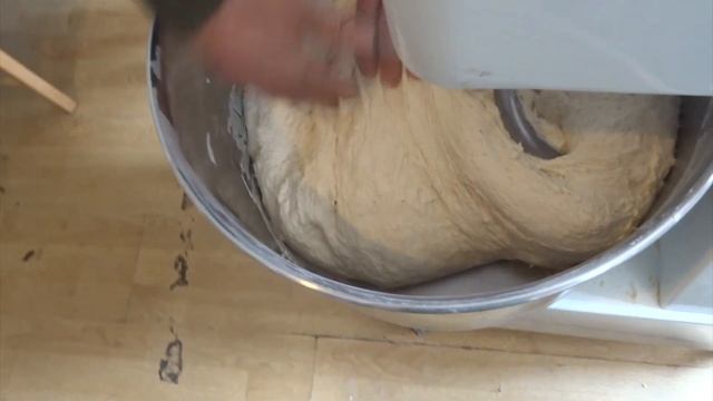 How to make 90 Sourdough Pizza Batch and how to use Dough Mixer with full tips & Technics смотреть онлайн